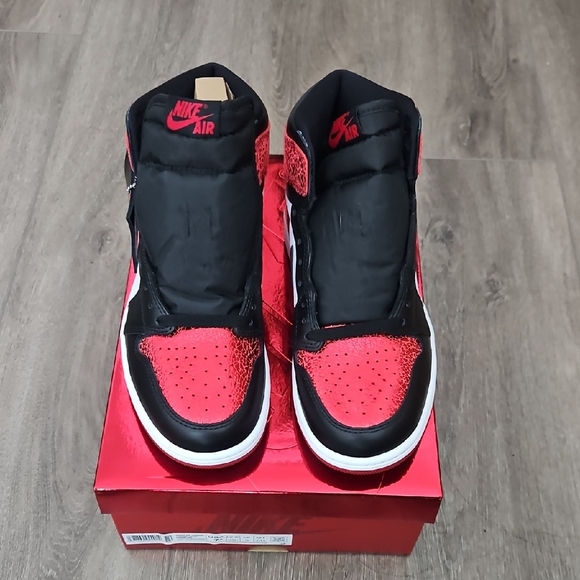 womens jordans vs mens